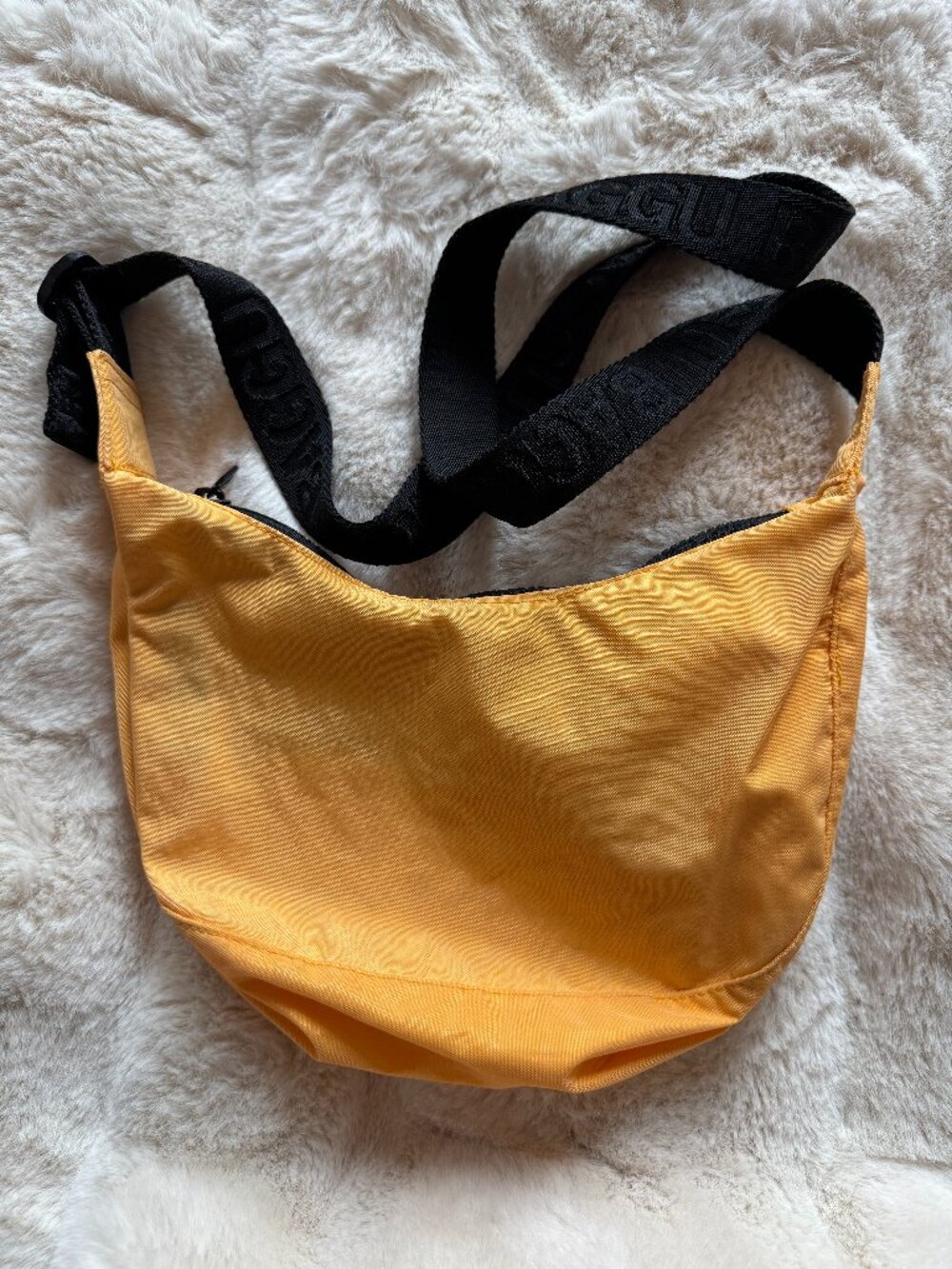 Baggu Medium Crescent Bag Mango